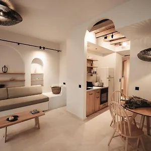 https://om-afytos.hotelschalkidiki.net